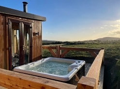 Win a £1500 Airbnb Gift Voucher