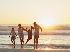 Win A £4,000 Voucher Thanks To Holiday Best