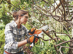 Win a cordless pruning set with STIHL