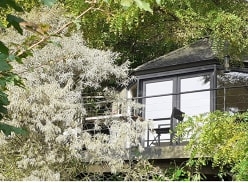 Win A Stay at Happenoak Treehouse